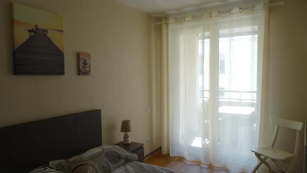 Appart T2 Standing Tout Confort Avec Balcon - Parking En Option Lyon France