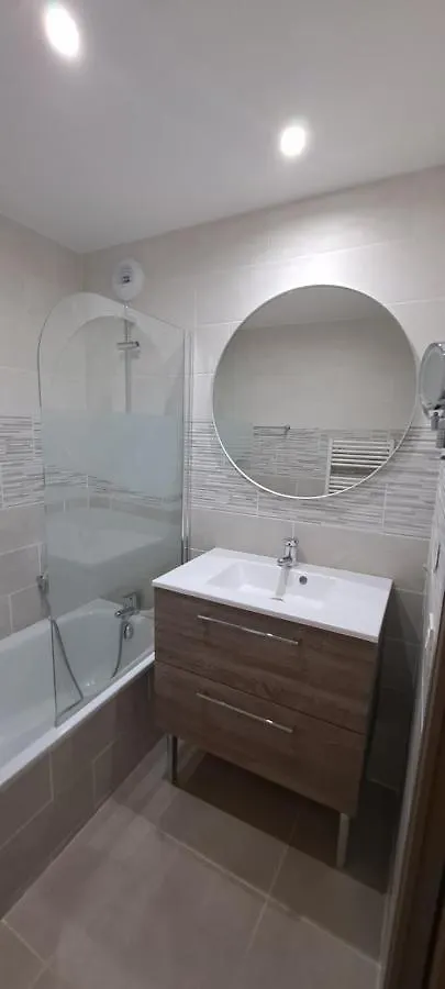 Appart T2 Standing Tout Confort Avec Balcon - Parking En Option Lyon France